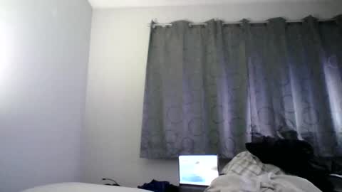 Snapshot of dominicanorico chatting on 01-31-25, 01:43 luis online show from 01-31-25, 01:43