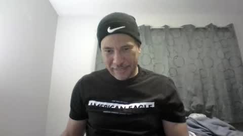 Snapshot of dominicanorico chatting on 02-07-25, 04:59 luis online show from 02-07-25, 04:59