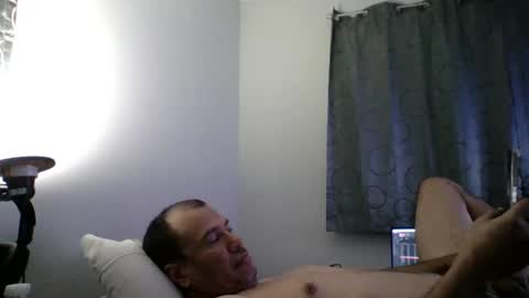 Snapshot of dominicanorico chatting on 02-09-25, 11:36 luis online show from 02-09-25, 11:36