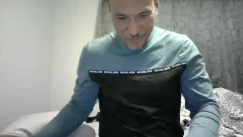 Snapshot of dominicanorico chatting on 03-10-25, 01:23 luis online show from 03-10-25, 01:23