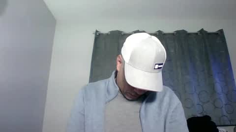 Snapshot of dominicanorico chatting on 11-06-25, 04:35 luis online show from 11-06-25, 04:35