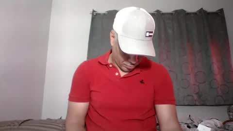 Snapshot of dominicanorico chatting on 11-09-25, 02:54 luis online show from 11-09-25, 02:54