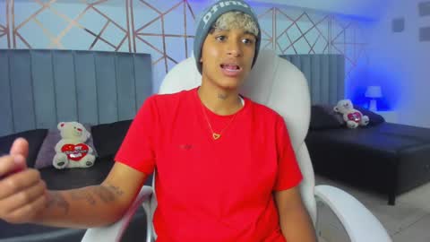 Snapshot of dominick_joness chatting on 01-04-25, 07:34 Dominick  online show from 01-04-25, 07:34