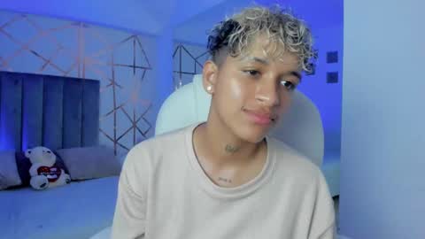 Snapshot of dominick_joness chatting on 01-09-25, 11:56 Dominick  online show from 01-09-25, 11:56