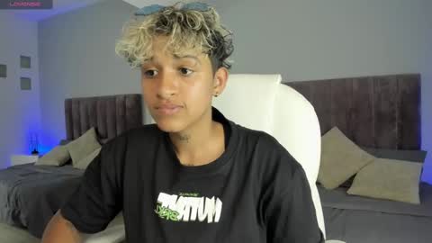 Snapshot of dominick_joness chatting on 01-20-25, 08:07 Dominick  online show from 01-20-25, 08:07