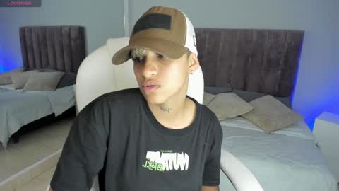 Snapshot of dominick_joness chatting on 01-21-25, 08:21 Dominick  online show from 01-21-25, 08:21