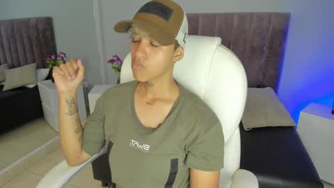 Snapshot of dominick_joness chatting on 01-28-25, 09:19 Dominick  online show from 01-28-25, 09:19