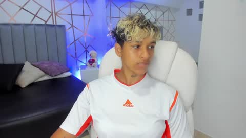 Snapshot of dominick_joness chatting on 02-03-25, 08:24 Dominick  online show from 02-03-25, 08:24