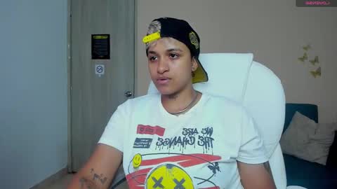 Snapshot of dominick_joness chatting on 09-22-25, 10:45 Dominick  online show from 09-22-25, 10:45