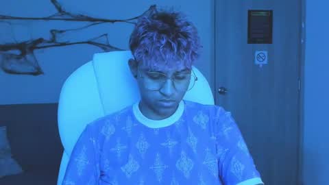 Snapshot of dominick_joness chatting on 10-09-25, 06:00 Dominick  online show from 10-09-25, 06:00