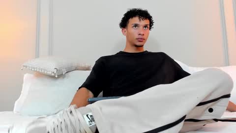 Dominick Star online show from 12-17-24, 03:39