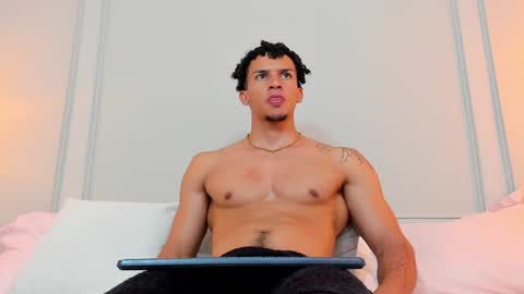 Dominick Star online show from 01-12-25, 09:19