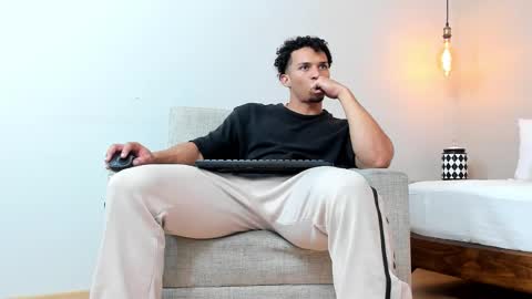 Dominick Star online show from 01-29-25, 09:33