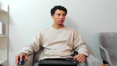 Dominick Star online show from 01-31-25, 03:20