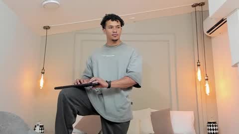 Dominick Star online show from 02-09-25, 04:36