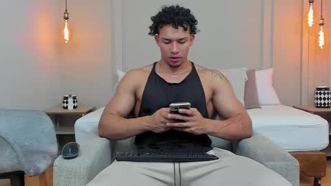 Dominick Star online show from 02-11-25, 04:33