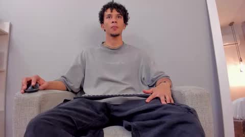 Dominick Star online show from 10-26-25, 04:07