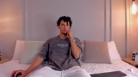 Dominick Star online show from 10-27-25, 04:05