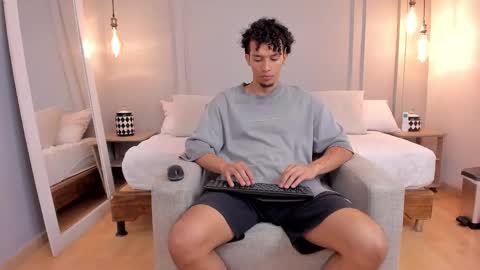 Dominick Star online show from 11-03-25, 03:41