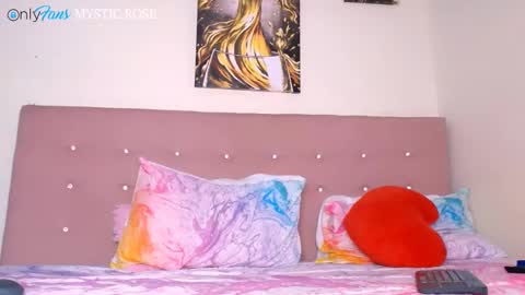 Snapshot of dominika_angel chatting on 02-07-25, 10:29   online show from 02-07-25, 10:29