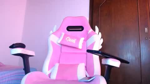   online show from 11-22-25, 05:12