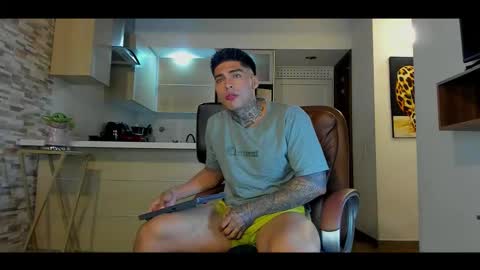 Only fans Ronnie col---InstaRonniecolleman  online show from 11-17-25, 01:22