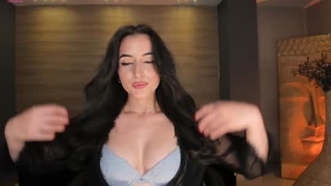 Dominique online show from 01-13-25, 11:38