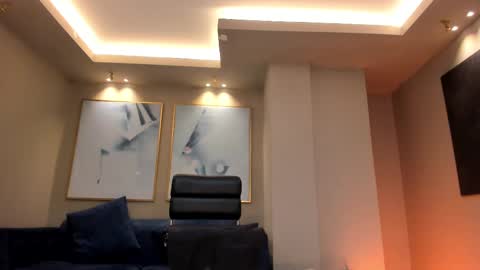 Dominique online show from 03-09-25, 02:50