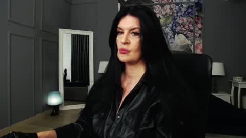 Dom Melisa online show from 12-15-24, 01:46