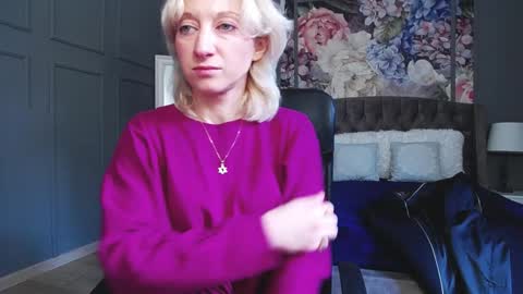 Dom Melisa online show from 12-17-24, 07:29