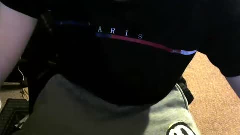 Snapshot of domohead0 chatting on 10-10-25, 06:01 dom online show from 10-10-25, 06:01