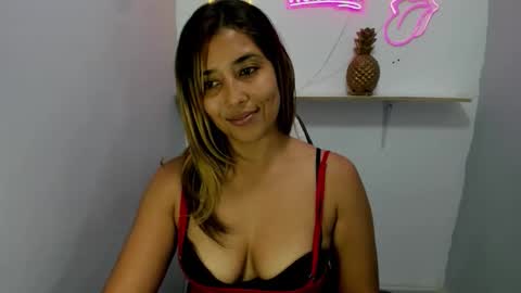 dona_tella online show from 03-19-26, 06:34