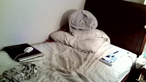 Snapshot of donkerton chatting on 09-14-25, 09:19 Donk online show from 09-14-25, 09:19