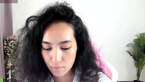 Aura online show from 10-27-25, 06:50