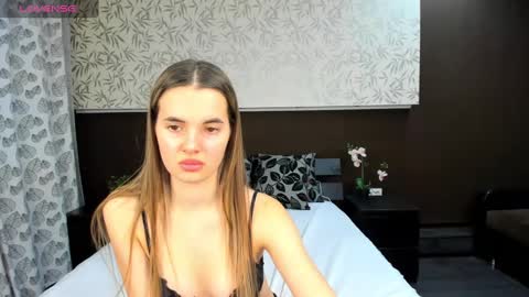 Snapshot of donnaaa_evans chatting on 12-02-24, 03:04 Donna On GMT2 Mon-Fri 3-9 AM online show from 12-02-24, 03:04