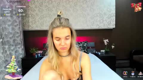 Snapshot of donnaaa_evans chatting on 01-12-25, 04:00 Donna On GMT2 Mon-Fri 3-9 AM online show from 01-12-25, 04:00