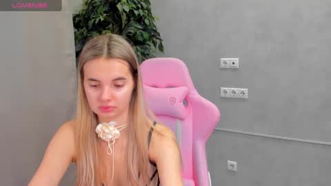 Snapshot of donnaaa_evans chatting on 01-14-25, 01:26 Donna On GMT2 Mon-Fri 3-9 AM online show from 01-14-25, 01:26