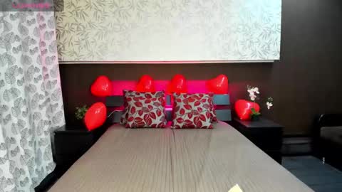 Snapshot of donnaaa_evans chatting on 02-16-25, 11:59 Donna On GMT2 Mon-Fri 3-9 AM online show from 02-16-25, 11:59