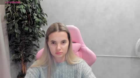 Snapshot of donnaaa_evans chatting on 02-24-25, 12:09 Donna On GMT2 Mon-Fri 3-9 AM online show from 02-24-25, 12:09