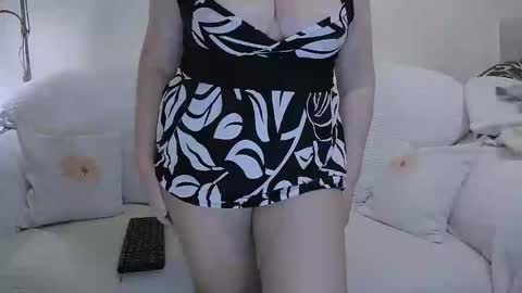 Erica online show from 03-12-25, 04:02