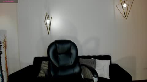  Donna Stonne  online show from 01-08-25, 07:13