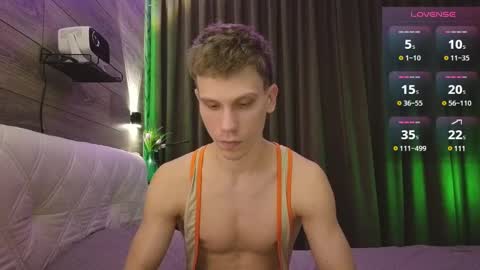 Snapshot of donnikon chatting on 02-09-25, 07:30 Nikon online show from 02-09-25, 07:30