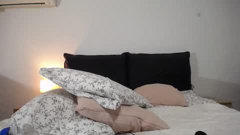 Snapshot of dontcallmeangel_ chatting on 10-03-25, 09:56 Iara online show from 10-03-25, 09:56