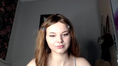 Snapshot of doratixx0 chatting on 06-09-26, 02:56 dorati online show from 06-09-26, 02:56
