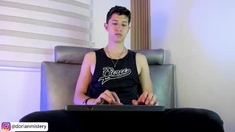 Snapshot of dorian_mystery chatting on 02-14-26, 01:02 dorian_mystery online show from 02-14-26, 01:02