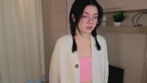 Maria online show from 11-20-25, 06:13