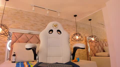 Snapshot of dorothy_vegga chatting on 01-17-25, 05:42 DOROTHY online show from 01-17-25, 05:42