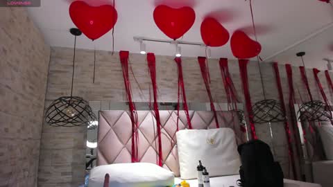 Snapshot of dorothy_vegga chatting on 02-08-25, 04:03 DOROTHY online show from 02-08-25, 04:03