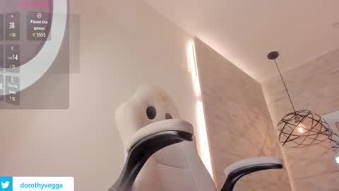 Snapshot of dorothy_vegga chatting on 09-10-25, 02:44 DOROTHY online show from 09-10-25, 02:44