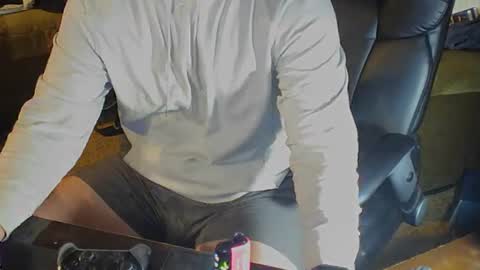 Snapshot of dotyoureyezez chatting on 10-24-25, 07:49 DotYourEyezez online show from 10-24-25, 07:49